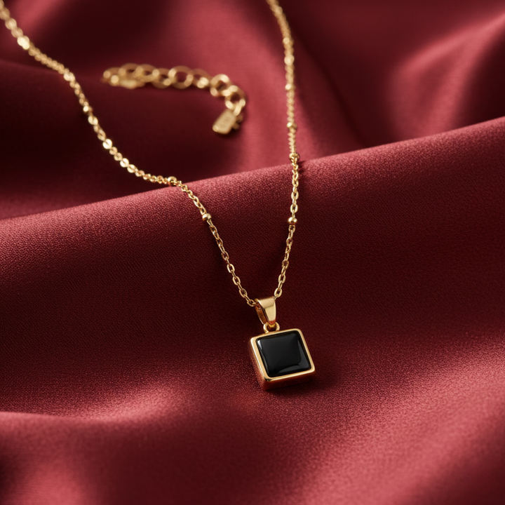 Mitternachts-Chic Halskette