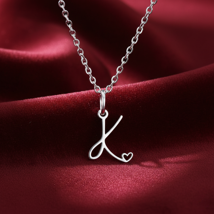Silberner Buchstaben-Herzanhänger