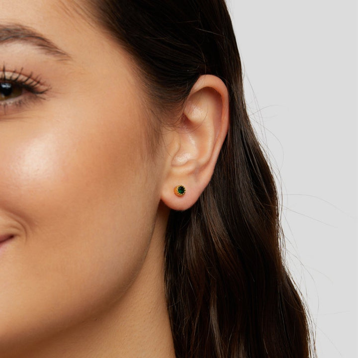 Smaragdgrüne Stud Ohrringe